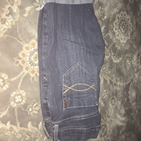 Abercrombie and Fitch shorts - Picture 2 of 5